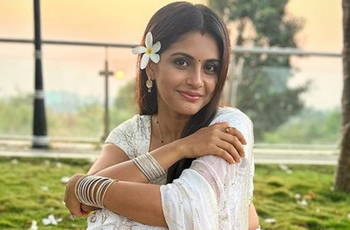 Imlie’s Imlie aka Megha Chakraborty shares some BTS moments from the show, check out