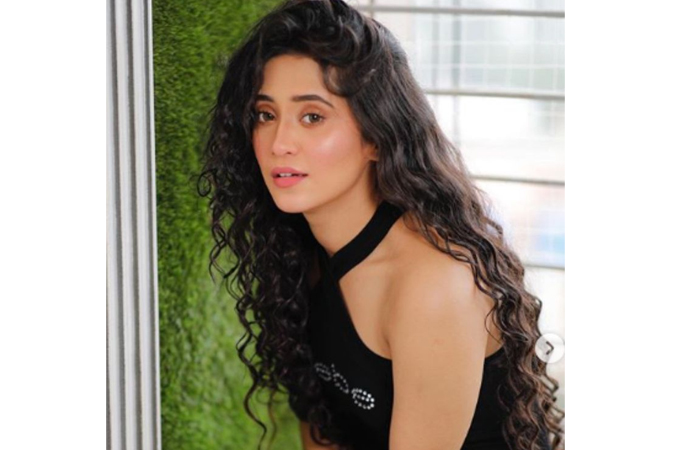 Shivangi Joshi sings a beautiful song dedicating to THIS special person