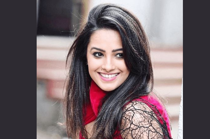 Naagin’s Anita Hassanandani wants her hubby Rohit to take romance lessons from this couple