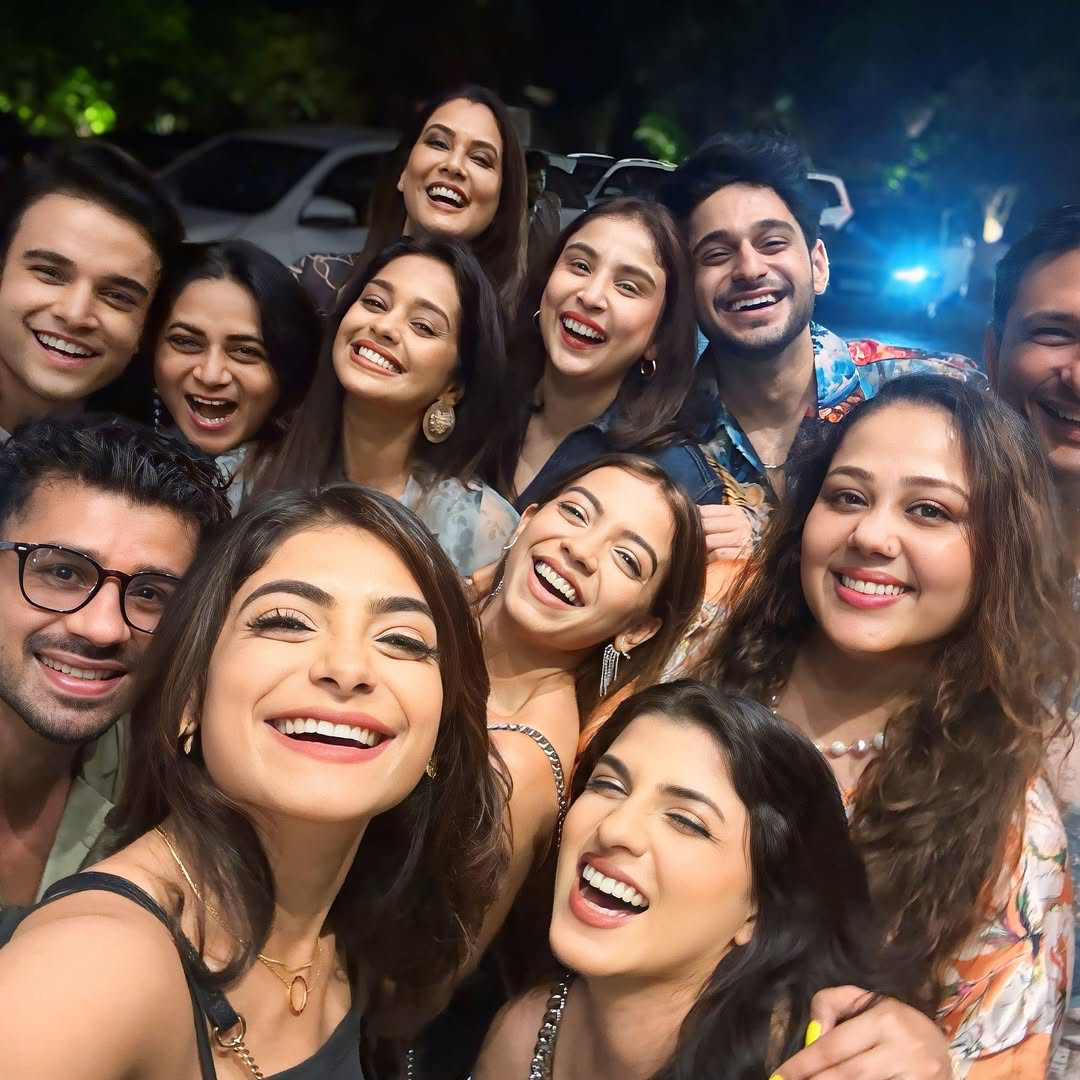 Kumkum Bhagya cast reunion pic 3