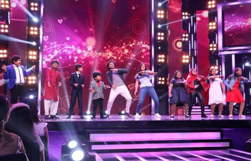 Jagga Jasoos cast on the sets of Sa Re Ga Ma Pa L'il Champs!