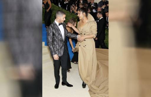 These pictures of Priyanka - Nick make us believe they are in LOVE